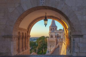 budapest-6928973_1280__ScaleMaxWidthWzEwMDBd