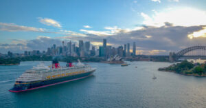 Disney-Cruise-Line_Disney-Wonder-arrives-in-Australia_2__ScaleMaxHeightWzM2MF0