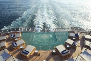 EXPLORA-I_ASTERN-POOL_01-v2__ScaleMaxHeightWzM2MF0